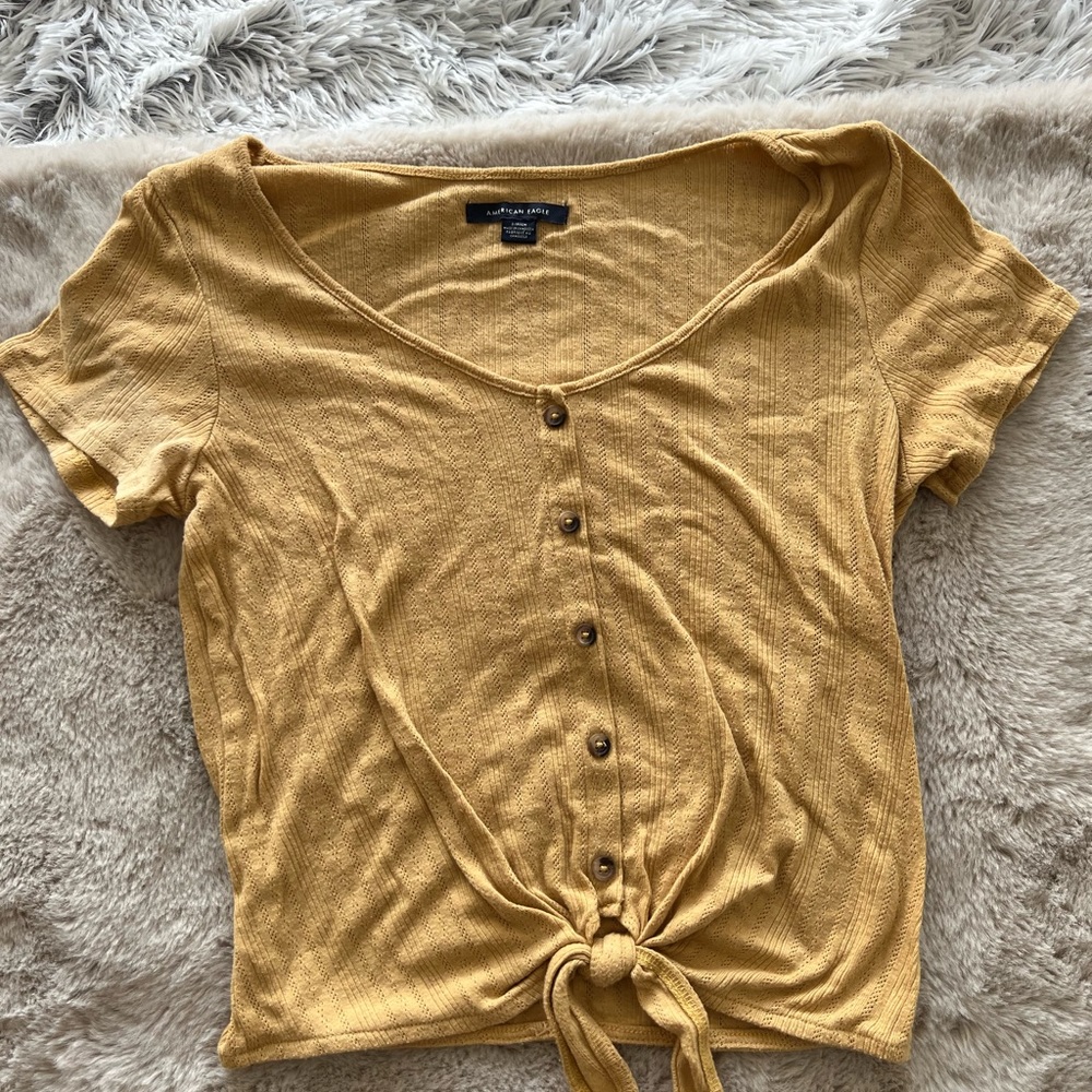 American Eagle shirt size small
